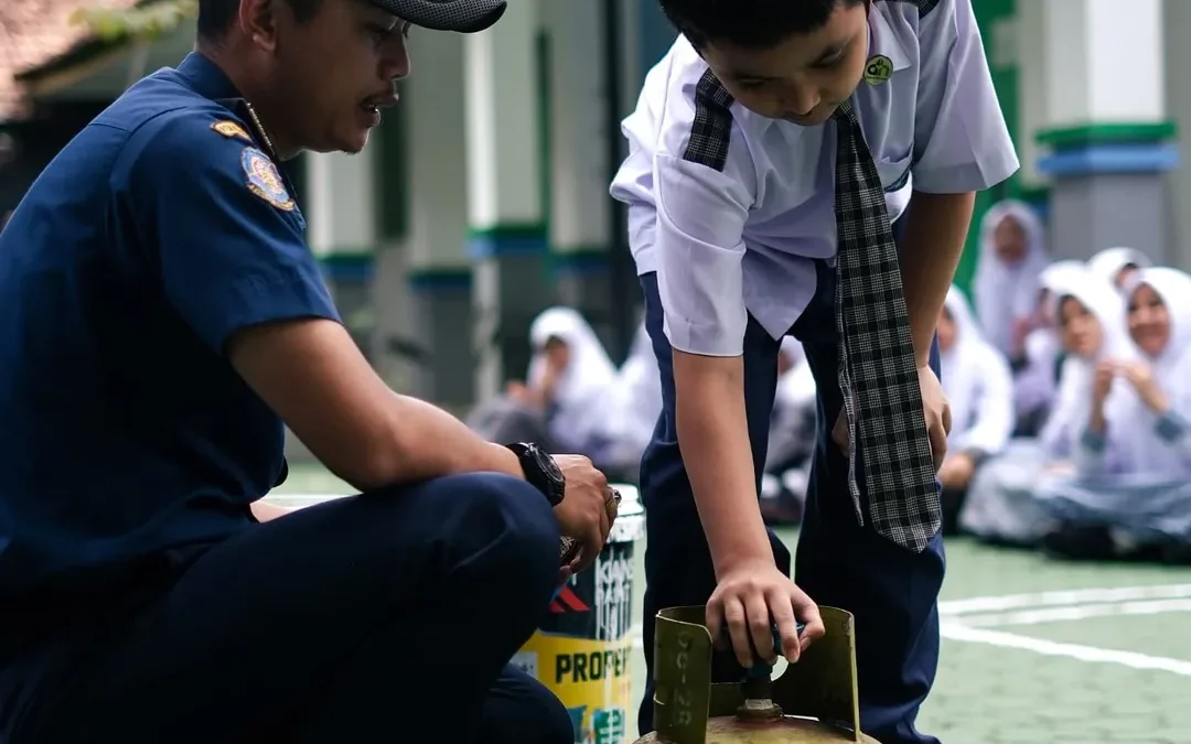 Natural and Fire Disaster Mitigation at DHIS Secondary Lodaya